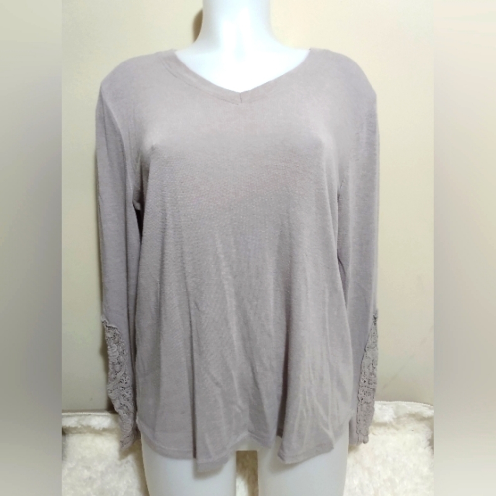 Cbrand Woman's large grey long sleeve
